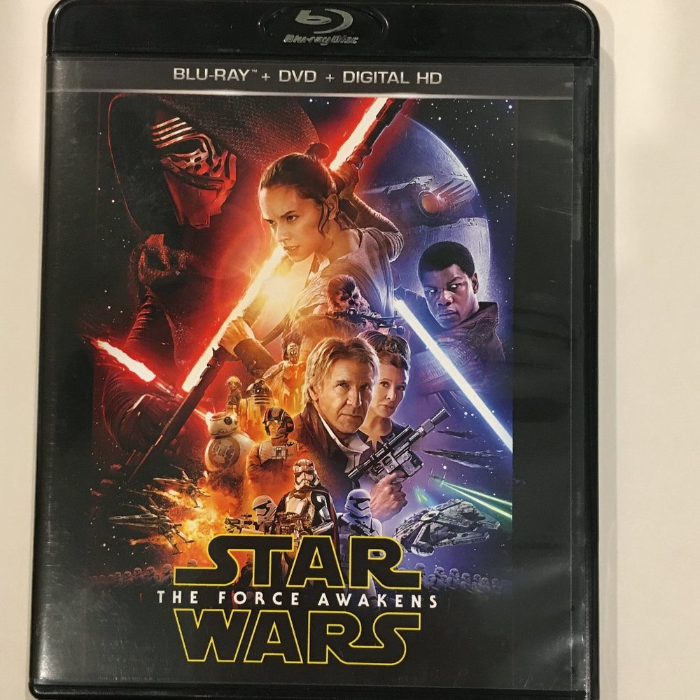 Disney STAR WARS THE FORCE AWAKENS Blu-ray & DVD Set
